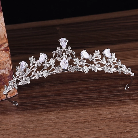 Lussuoso Diadema da Sposa in Lega Zirconia Strass Corona Elegante Argento Vite Floreale Copricapo Matrimonio Donna Gioielli per Feste