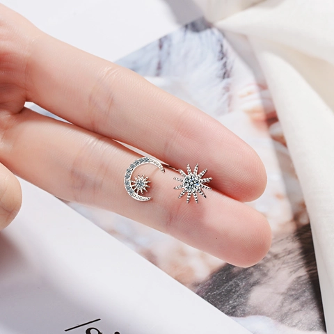 Asymmetric Star And Moon Copper Stud Earrings With Rhinestone For Women Korean Style Geometric Dangle Earrings Jewelry Gift