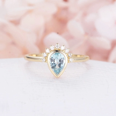 Pear Cut Zircon Copper Ring Crown Design Elegant Fashion Jewelry For Women