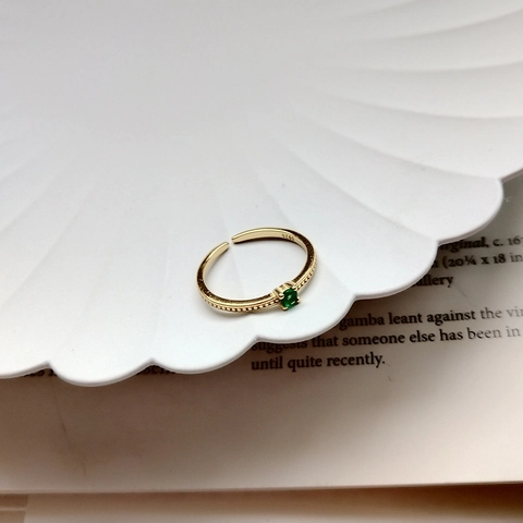 Anello In Argento Sterling 925 Placcato Oro 18K Pietra Verde Tonda Sottile Perlato Regolabile Aperto Per Donna