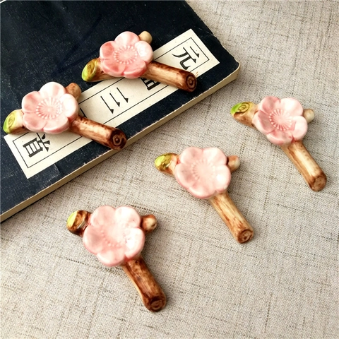 Soporte De Palillos De Cerámica Japonesa De Flor De Cerezo Porta Pinceles De Flor De Ciruelo Adornos De Mesa Decorativos