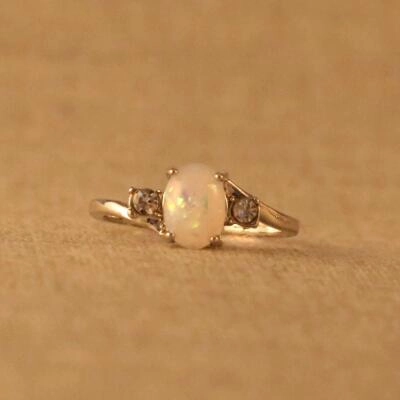 Legierungsring Ovaler Künstlicher Opal Eingelegt Funkelnder Zirkon Vintage Eleganter Schmuck Geschenk Für Frauen