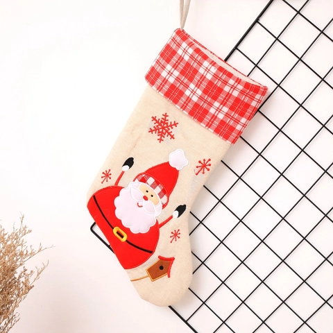 Calcetines De Navidad De Lino Bordados Papá Noel Muñeco De Nieve Cuadros Rojos Decoración Hogar Tradicional