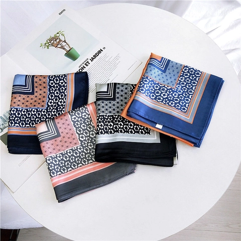 Foulard Quadrato Raso Raso Donna Stampa Floreale Leopardo Geometrico Elegante Accessorio Capelli Versatile Moda