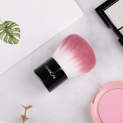 Draagbare Poeder En Blushkwast Zachte Paddenstoelkop Synthetische Vezel Roze Gradiënt Professioneel Make-upgereedschap