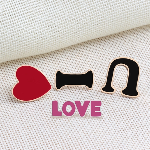 Set Di Spille In Smalto Lettere I Love U Forma Di Cuore Lega Regalo Romantico Di San Valentino Per Vestiti Cappello