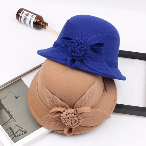Elegant Women Wool Blend Felt Cloche Hat Large Flower Decor Vintage Winter Warm Fedora Piped Edge Bowler Hat