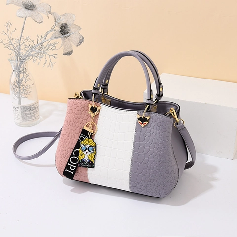 Women Handbag PU Leather Crocodile Texture Contrast Color Shoulder Bag With Cartoon Pendant Fox Decor Fashion Lady