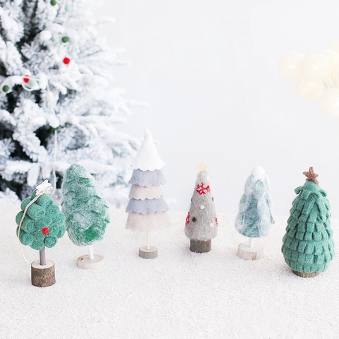Albero di Natale Creativo in Feltro Ornamento da Tavolo Fatto a Mano Mini Decorazione Dellalbero di Natale Con Base in Legno Stella per Casa Ufficio