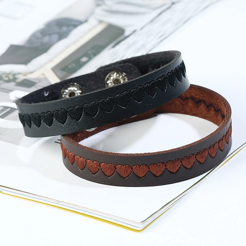 Herz Besticktes Kunstleder Armband Punk Retro Verstellbare Manschette Schmuck Mit Metall Druckknöpfen Für Herren Damen