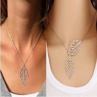 Minimalist Hollow Leaf Pendant Necklace Alloy Clavicle Chain Elegant Natural Style Jewelry For Women