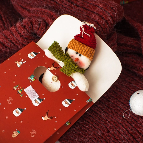 Christmas Gift Bags White Cardboard Paper Candy Box With Handle Flip Top Velcro Closure Santa Claus Reindeer Patterns