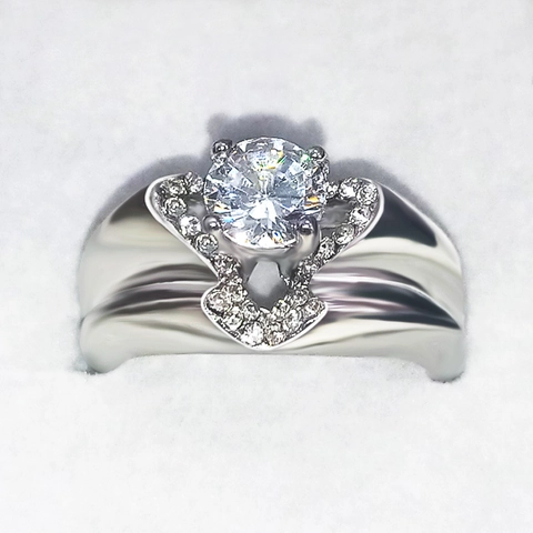 Herzförmiger Strasslegierung Ring Für Damen Mit Rundem Simuliertem Diamant Romantischer Verlobungsschmuck Silberfarben