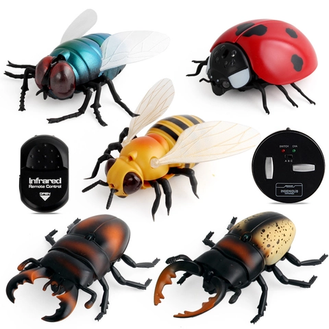 Infrared Remote Control Insect Animal Toy Realistic Fly Bee Ladybug Beetle Prank Trick Scare Gift Plastic