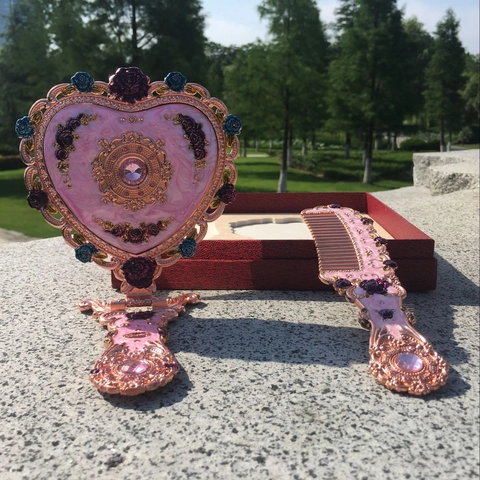 Vintage Metal Mirror And Comb Heart Shaped Zinc Alloy Floral Relief European Retro Palace Style For Women Birthday Gift