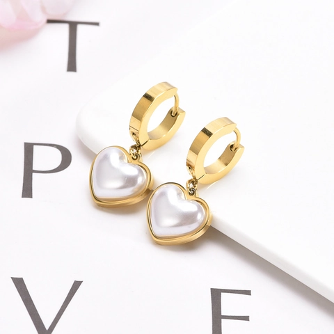 Herz Künstliche Perle Hänger Ohrringe Titanstahl 18K Vergoldet Elegante Huggie Creolen Für Damen Retro Schmuck