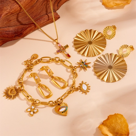 Lussuoso Set di Gioielli in Acciaio Inossidabile Malocchio Strass per Donna Collana Orecchini Bracciale Cuore Croce Placcato Oro