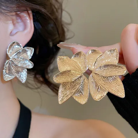 Exaggerated Large Petal Floral Stud Earrings With 925 Sterling Silver Earring Post Textured Metal Vintage Style For Women