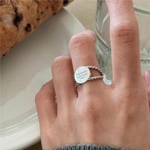 Retro Ring Aus 925 Sterlingsilber Mit Gedrehtem Seilband Und Gravierter Rundscheibe Minimalistischer Schmuck