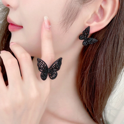 Elegante Set Gioielli Farfalla in Rame per Donna Zirconia Intarsiata Anello Regolabile e Orecchini a Bottone Regalo Moda