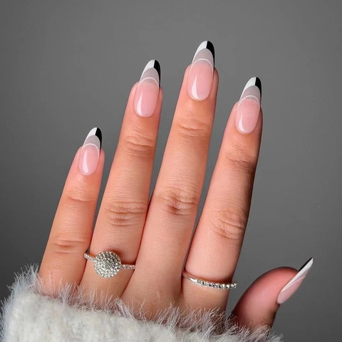Unghie Finte Francesi A Mandorla Design Nero Bianco Lucido Rosa Nude Unghie A Copertura Totale Per Donna