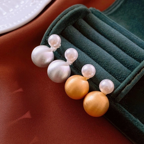 Orecchini A Lobo Doppia Faccia Con Perla Artificial Sintetica E Sfera In Metallo Placcato Oro Opaco Gioielli Geometrici Vintage Con Perno In Argento