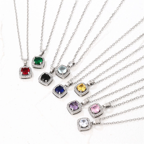 Elegant Copper Square Pendant Necklace For Women Micro Rhinestone Inlaid Geometric Sugar Cube Clavicle Chain Jewelry