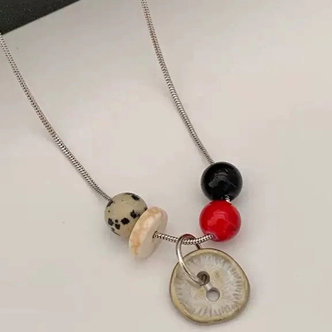 Vintage Spotted Stone Beaded Necklace With Button Pendant Silver Alloy Snake Chain Vacation Style Jewelry For Women