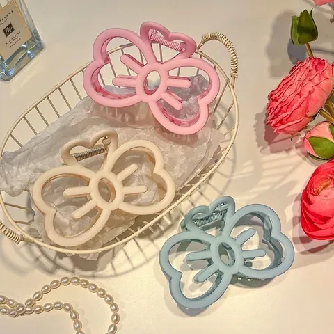 Matte Plastic Hair Claw Clip Large Hollow Bow Heart Shape Shark Clip Cute Sweet Fashion Headpiece For Women Girls