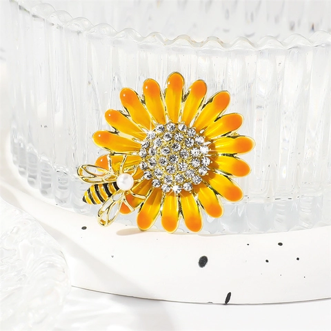 Simpatica Spilla a Forma di Girasole Margherita e Ape per Donna in Lega di Zinco Smalto Strass Perla Artificiale Gioielli