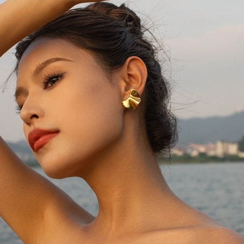 Minimalist Stainless Steel Irregular Wave Stud Earrings For Women 18K Gold Plated Abstract Wrinkle Fashion Jewelry