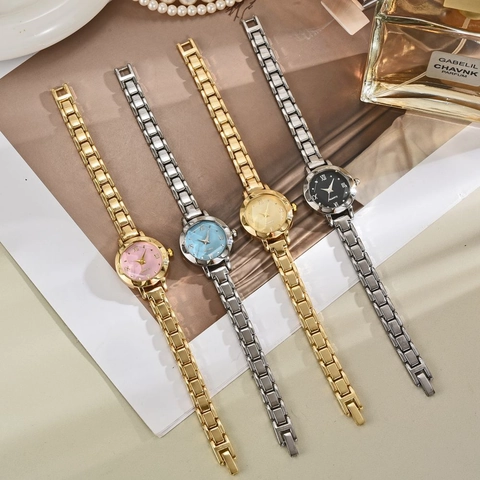 Women Quartz Watch Small Round Dial Elegant Vintage Minimalist Luxury Alloy Metal Chain Link Strap Wristwatch For Girls