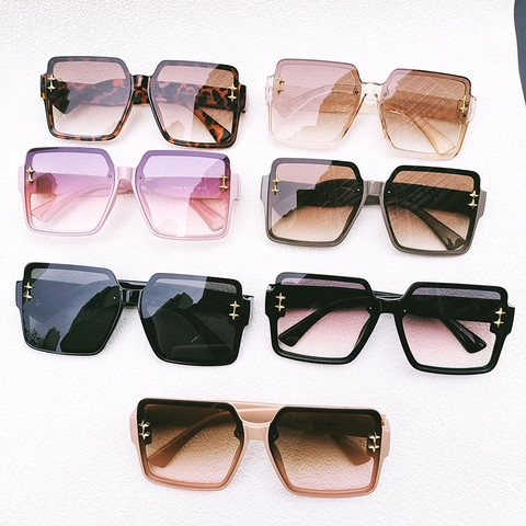 Square Oversized Sunglasses Fashion Resin Frame PC Lens UV400 Protection Star Decor Trendy Eyewear Men Women