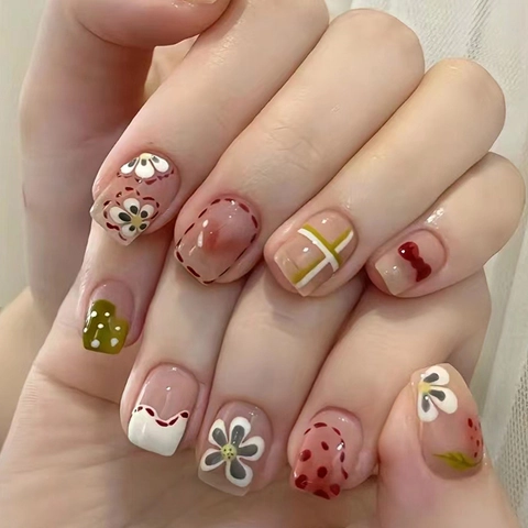 Short Square Round Press On Nails Colorful Flower Strawberry Heart Pattern Sweet Fresh Style False Nails For Women