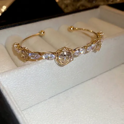 Eleganter Offener Armreif 14K Vergoldetes Kupfer Hohlrose Blume Marquise Zirkon Verstellbarer Schmuck Für Damen