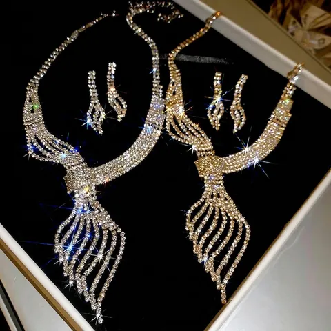 Joyas De Lujo De Aleación Y Pedrería Collar De Hoja Y Pendientes Borla Brillante Para Mujeres