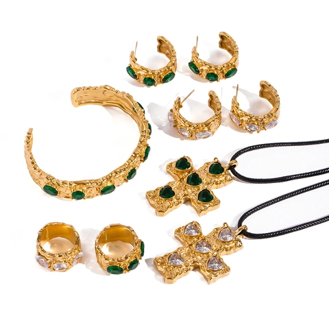 Gehamerd Roestvrij Stalen Sieradencollectie 18K Verguld Vintage Groen Wit Hart Edelsteen Kruis Ketting Oorbellen Armband Ring Vrouwen