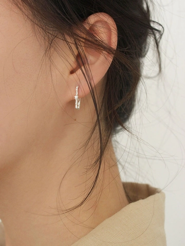 Orecchini a Cerchio Rettangolari in Argento Sterling 925 per Donna Design di Nicchia Trama Martellata Minimalista con Strass