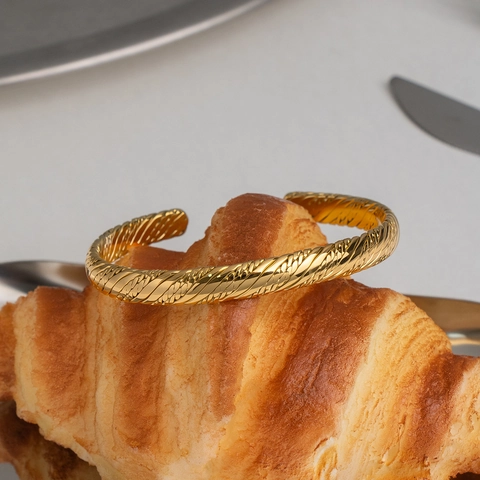 Gedrehtes Seil Manschettenarmband 18K Vergoldet Edelstahl C-Form Offenes Armreif Verstellbar Wasserdicht Hypoallergen