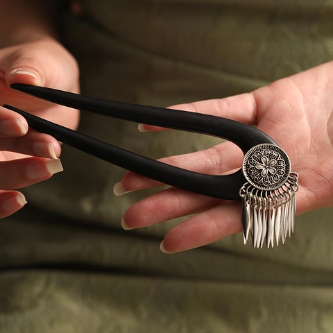 Vintage U-Förmiger Haarstab Ebenholz Silberne Quaste Blumenmuster Antiker Stil Hanfu Haargabel Für Damen