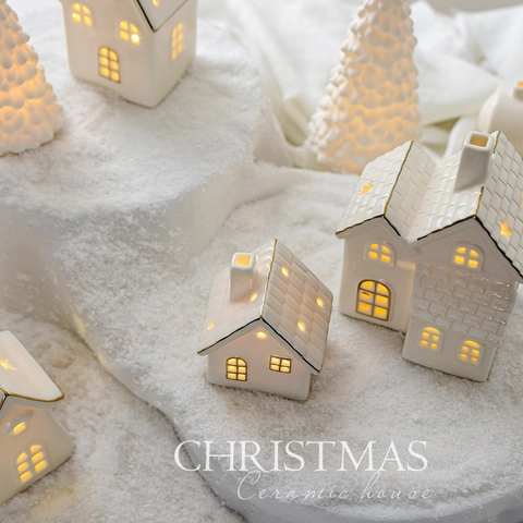 Casa In Ceramica Di Natale LED Luce Notturna Nordica Bianco Bordo Oro Albero Miniatura Decorazione Tavola