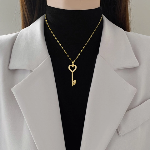 Herz Schlüssel Halskette Mit Glänzendem Zirkon Goldener Edelstahlkette Kupfer Anhänger Eleganter Romantischer Schmuck