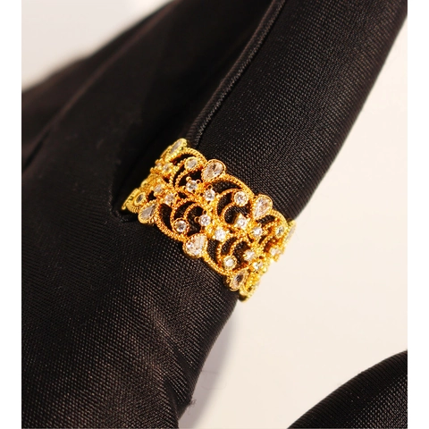Anello Regolabile Vintage Stile Di Corte Pizzo Floreale Traforato In Ottone Placcato Oro Con Zirconia Gioielli Romantici Retro Donna