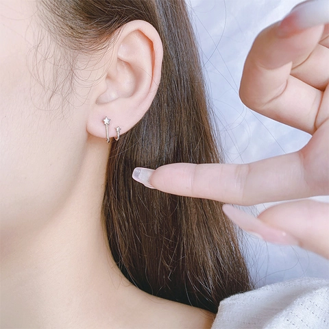 Boucle d'Oreille Manchette en Cuivre Double Étoile Sans Perçage Couleur Argent Bijoux Minimalistes Cadeau pour Femmes Filles