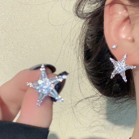 Legering Zeester Ster Oorbellen Met 925 Sterling Zilveren Oorsteker Zirkoon Inlay Mode Asymmetrische Sieraden Voor Vrouwen
