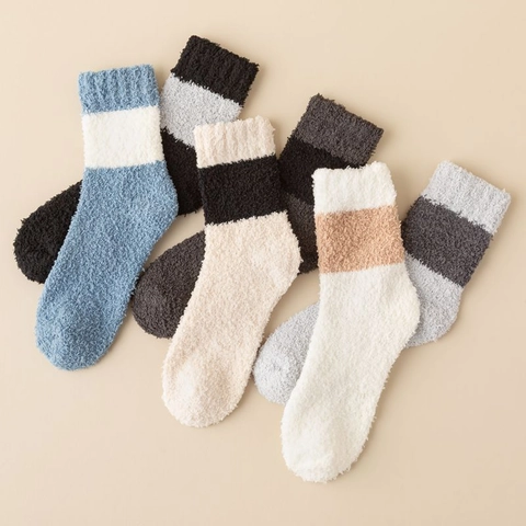 Chaussettes en Polaire Corail Chaud pour Hommes Épaisses Peluche Rayé Bloc de Couleur Tige Moyenne Chaussettes de Sommeil Automne Hiver