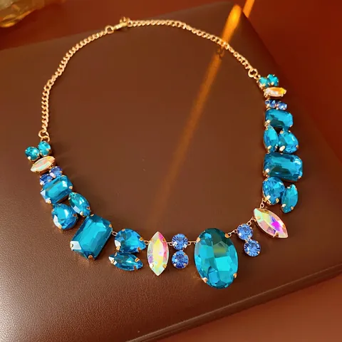 Collar De Declaración De Lujo Con Diamantes De Imitación Azules Colgante De Cristal Geométrico Para Mujeres