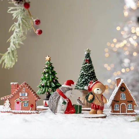 Harz Miniatur Weihnachtsornamente Tischdeko Lebkuchenhaus Baum Leuchtend Festliche Deko Süße Tierfiguren