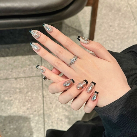 Handgefertigte Künstliche Nägel Schwarz Französische Spitze Roségold Glitzer Mit Strass Silber Kreuz Y2K Gotik Luxus
