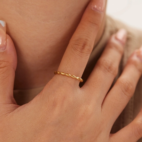 Anello Minimalista Texture Onde Donna Stile Francese Puntini Perlati Acciaio Inossidabile Gioielli Eleganti Fascia Impilabile
